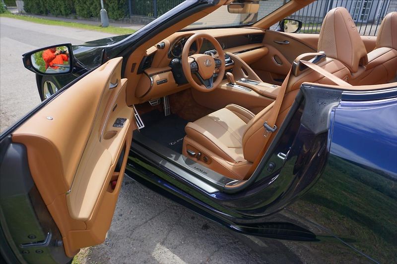 Lexus LC 500 5,0 V8 50 Sport  odp.DPH - fotka 12 z 28