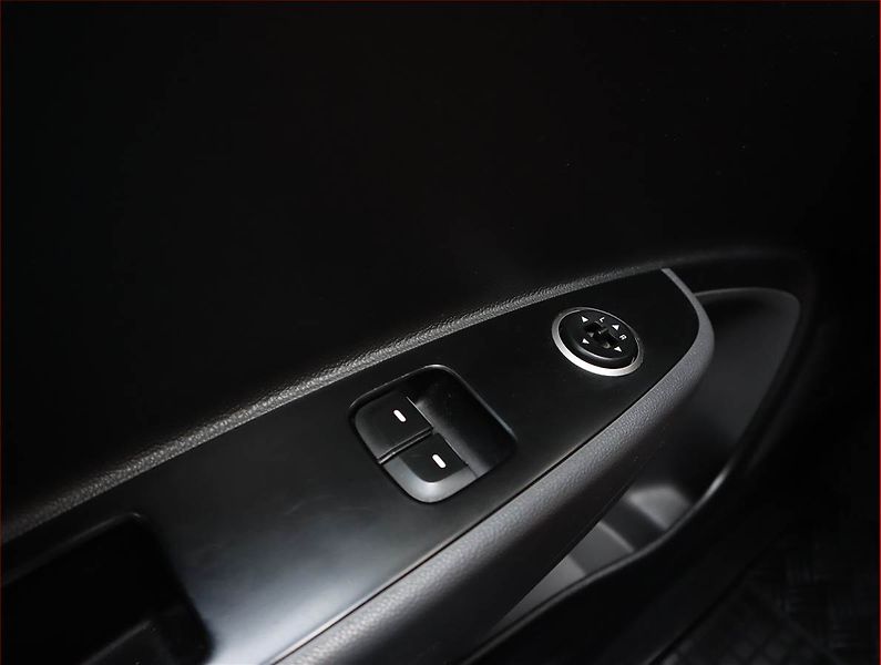 Hyundai i10 (2019) 1.0, Serv.kniha, Tempomat - fotka 13 z 15