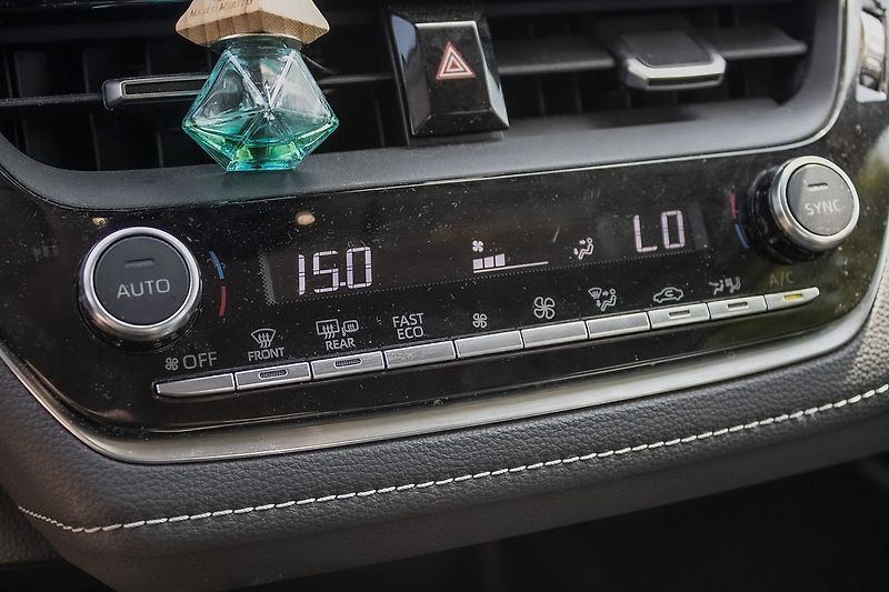 Toyota Corolla - fotka 16 z 25