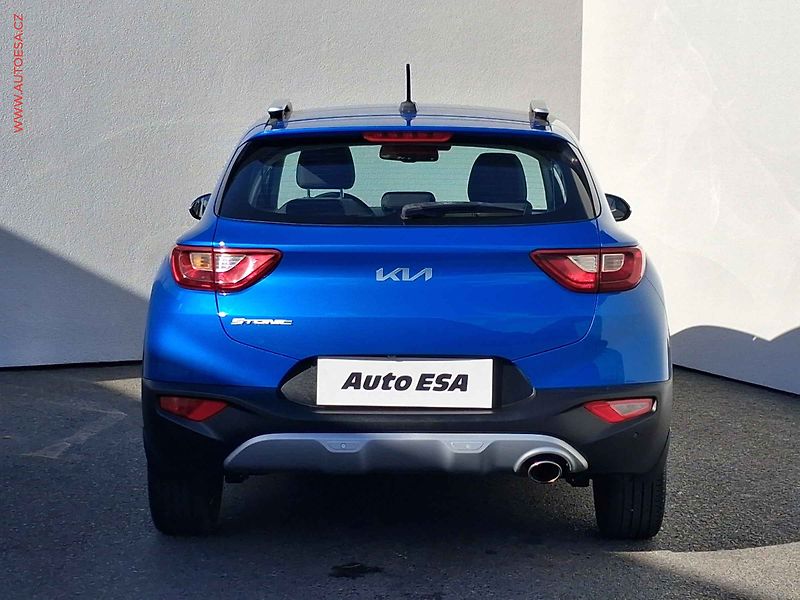 Kia Stonic (2022) 1.2 i, 2.maj,ČR, Kamera - fotka 5 z 17
