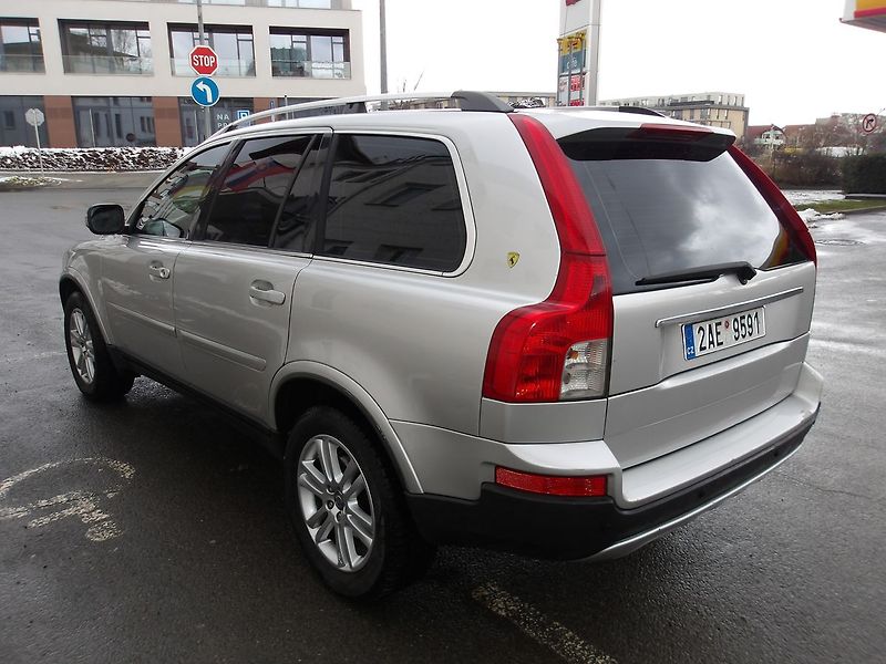 Volvo XC90 2,4D 2xPNEU ! - fotka 9 z 35