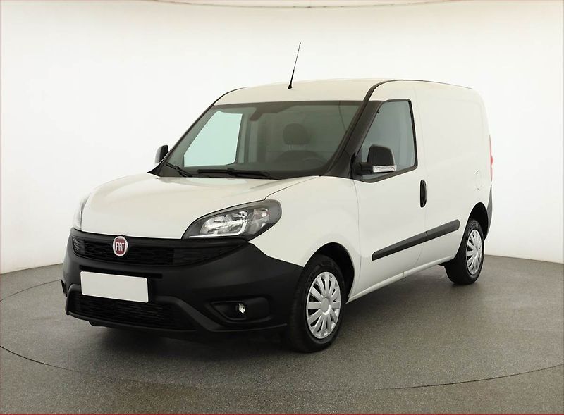 Fiat Dobló (2022) 1.6 MultiJet, DPH - fotka 2 z 12