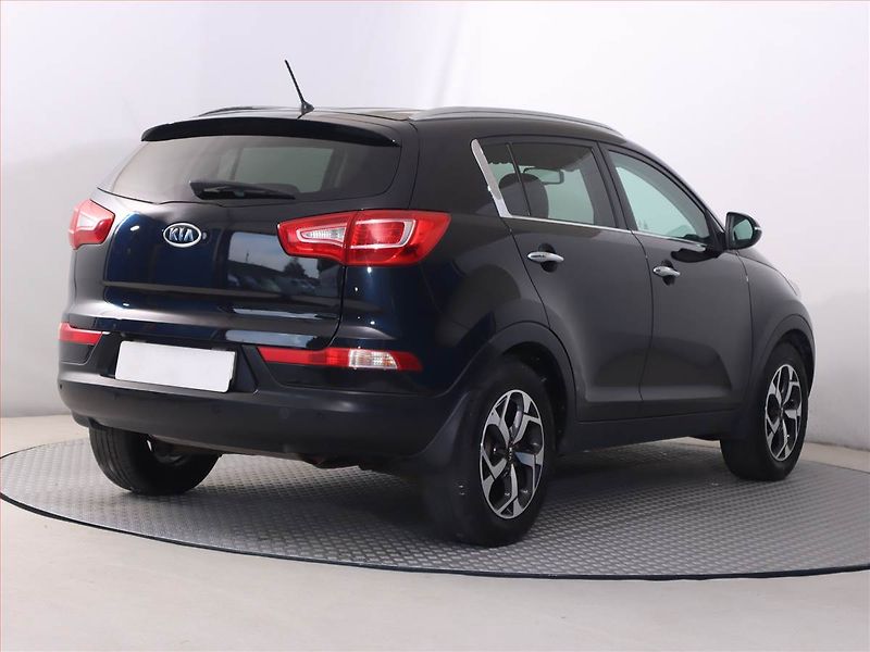 Kia Sportage (2011) 1.7 CRDi, Tempomat - fotka 5 z 17