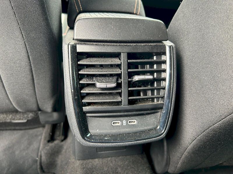 Škoda Kamiq (2025) SELEC TSI 85/1.0 A7F - fotka 17 z 29