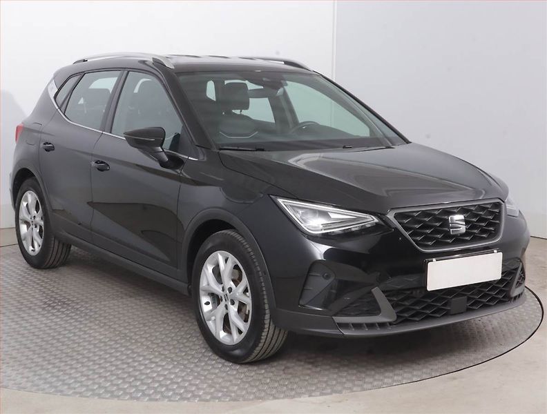 Seat Arona (2023) FR 1.0 TSI, Serv.kniha, Navi - fotka 1 z 15