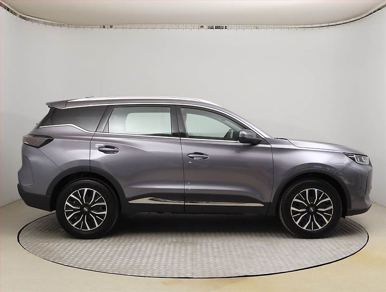 Chery Tiggo 7 (2026) 1.6 TGDI, LUXURY, Ad. tempomat - fotka 6 z 20