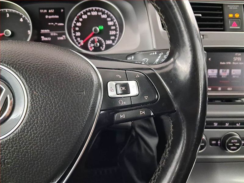 Volkswagen Golf (2014) 1.6 TDI, Automat, Navi - fotka 17 z 19
