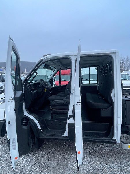 Iveco Daily (2026) 3,0 50C16HZD 6+1 CTS 3t - fotka 5 z 16