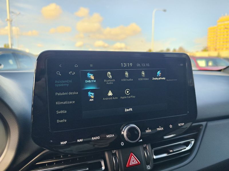 Hyundai i30 1.5 T-GDI/103kW N-Line DCT - fotka 18 z 35