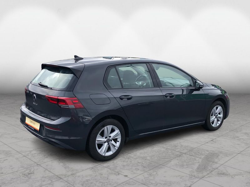 Volkswagen Golf 1.5 TSi LIFE - fotka 2 z 27