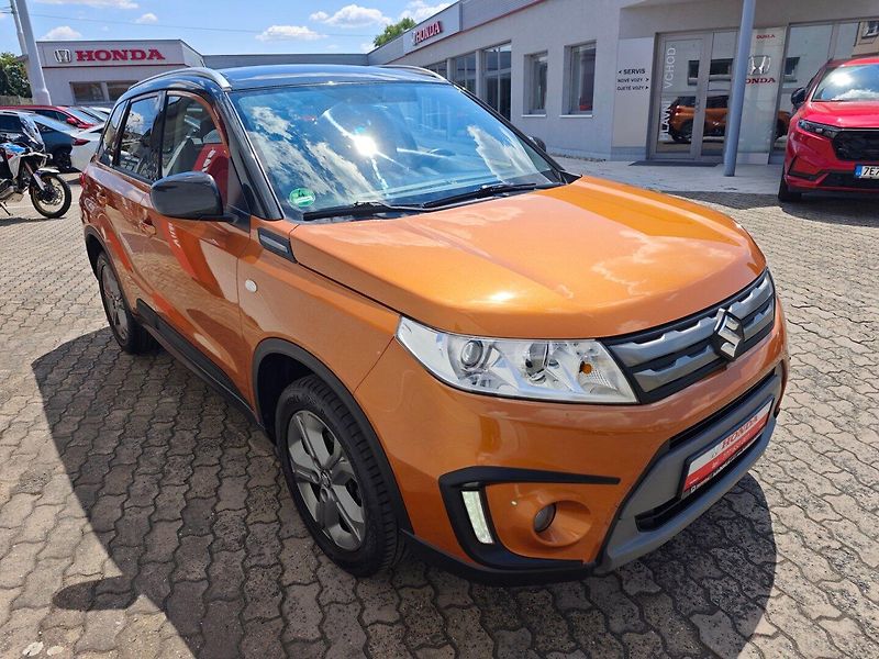Suzuki Vitara (2016) 1.6 VVT Digiklima Kamera - fotka 2 z 40