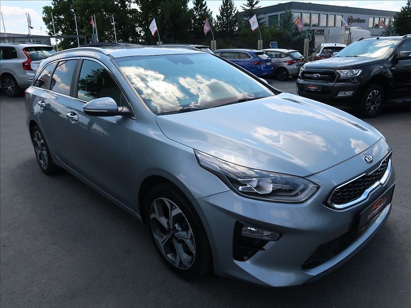 Kia Ceed 1,6 CRDi,100kW,Exclusive,ČR - fotka 2 z 31