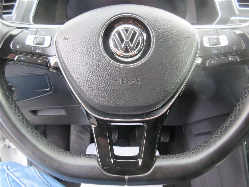 Volkswagen Tiguan 2,0 TDI Led Highline Top Stav - fotka 9 z 18