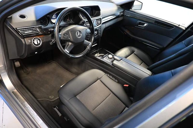 Mercedes-Benz Třídy E (2012) 2.2 220 T 7G-TRONIC Avantgarde - fotka 11 z 30