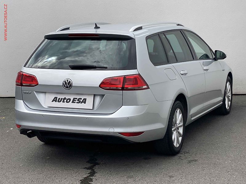 Volkswagen Golf (2015) 1.6 TDi, Lounge, DSG, +kola - fotka 4 z 18