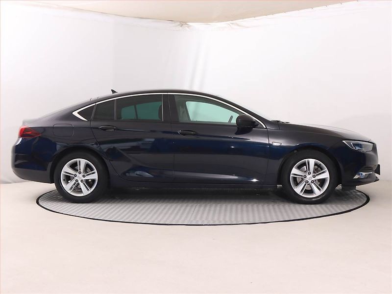 Opel Insignia (2020) 1.5 Turbo, Automat, Serv.kniha - fotka 6 z 21