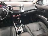 Mitsubishi Outlander (2011) 2.2 DI-D, 7 míst, Navi - náhled 8