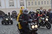 Štědrodenní motorkářská vyjížďka se srazem na Karlově náměstí v Kolíně.