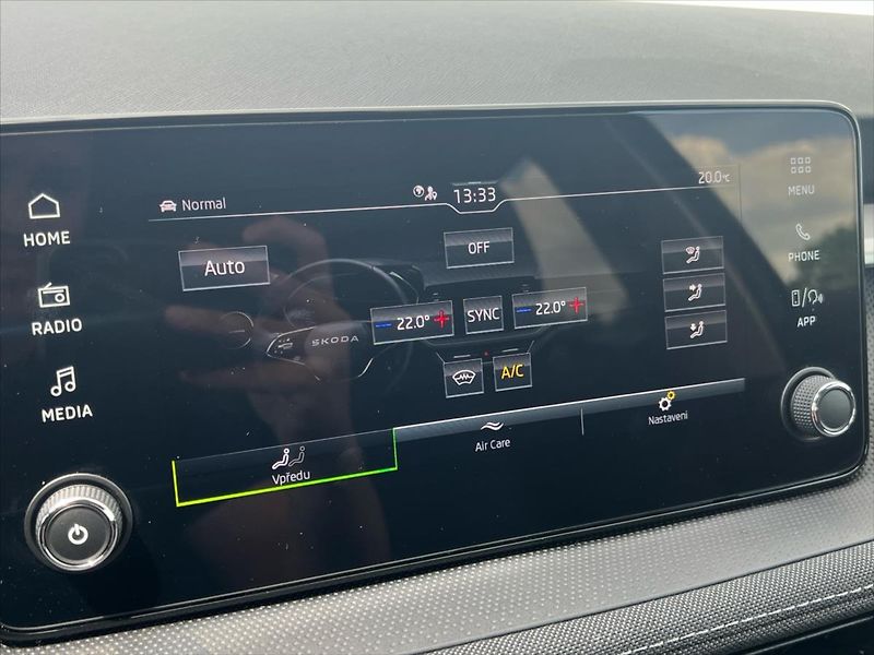 Škoda Fabia 1,0 TSI 85 kW TOP SELECTION  I - fotka 27 z 30