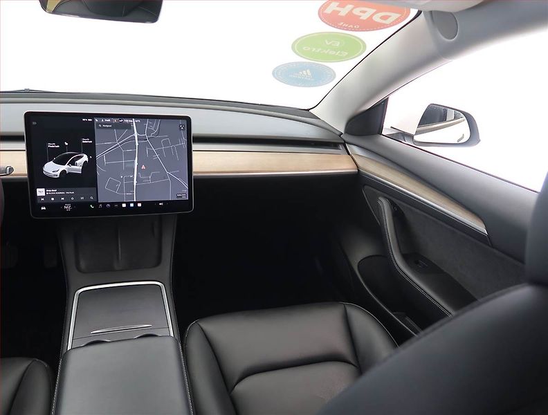 Tesla Model 3 (2021) Std Range Plus LFP, SoH 93% - fotka 8 z 33