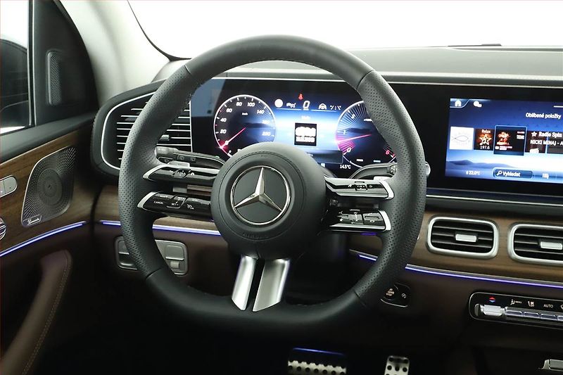 Mercedes-Benz GLS (2025) 450 d 4MATIC, AMG, KEYLESS - fotka 19 z 31