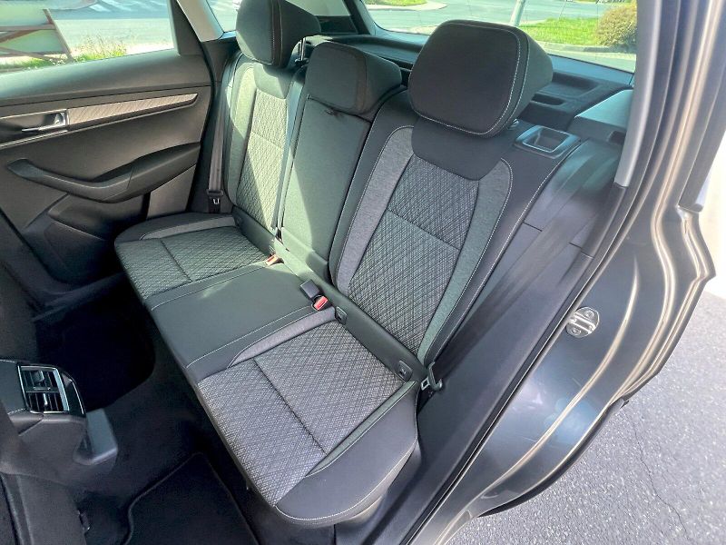 Škoda Karoq (2022) Style Plus 1.5TSi 110kW 6°manu - fotka 12 z 30
