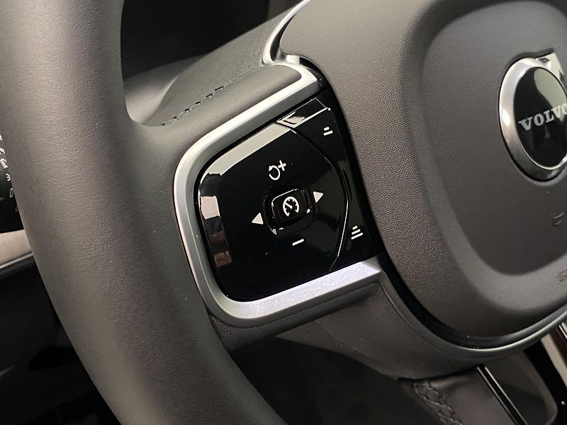 Volvo XC90 (2026) B5 AWD AUT BRIGHT PLUS 7míst - fotka 26 z 73