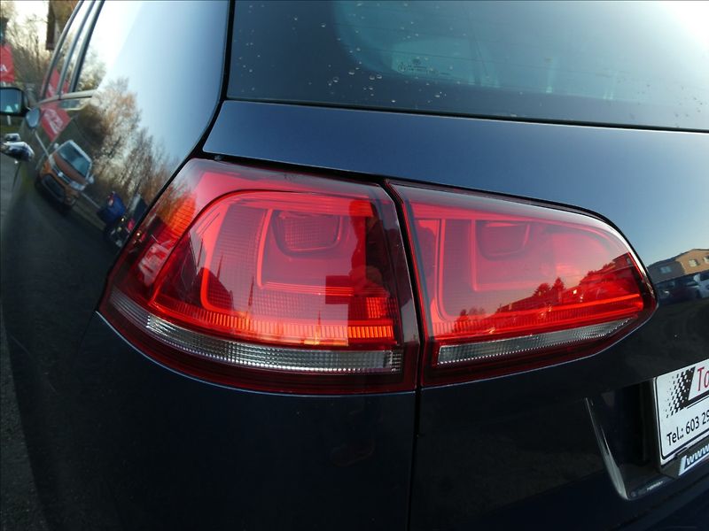 Volkswagen Golf 1,6 TDi 81kW,CUP,4x4,serviska - fotka 11 z 50