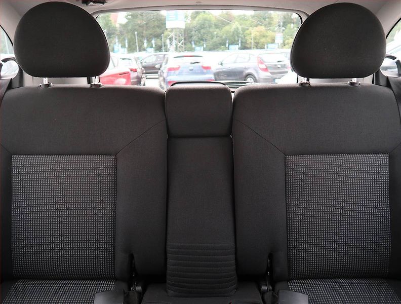 Opel Meriva (2008) 1.6, po STK, rezervace - fotka 10 z 18