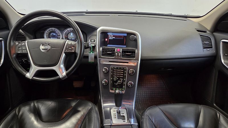 Volvo XC60 - fotka 6 z 6