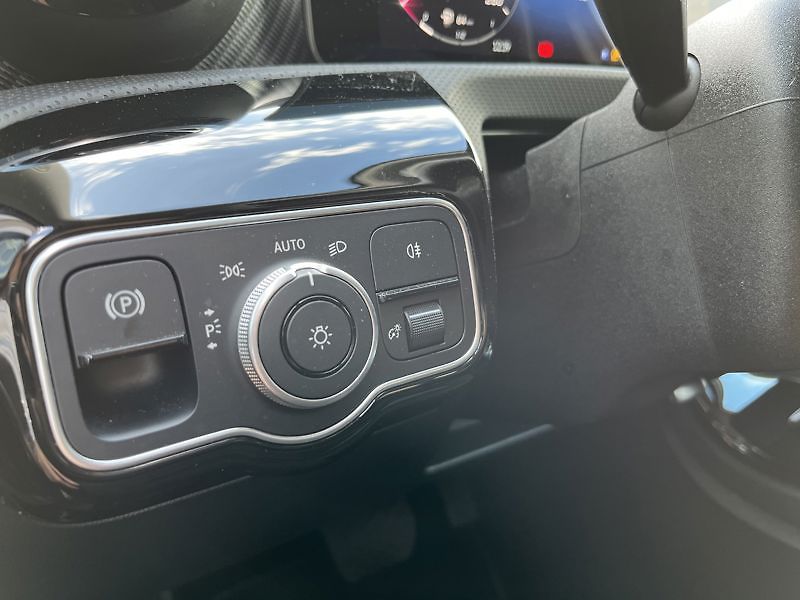Mercedes-Benz Třídy A trida A 200 Progressive Line - fotka 12 z 21