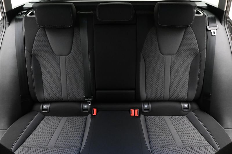 Škoda Octavia 2,0 TDI 110 kW DSG MATRIX LED - fotka 29 z 33