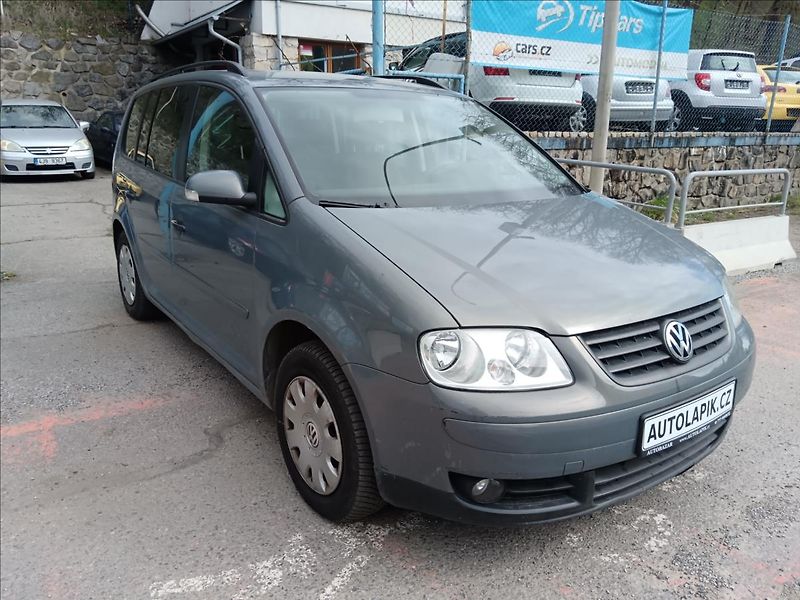 Volkswagen Touran 1,9 TDi Conceptline - fotka 13 z 17