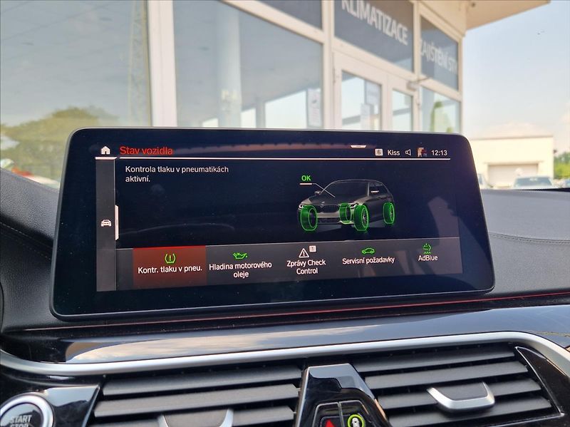 BMW Řada 5 3,0 530d TOURING KOMPLETVÝBAVA - fotka 34 z 46