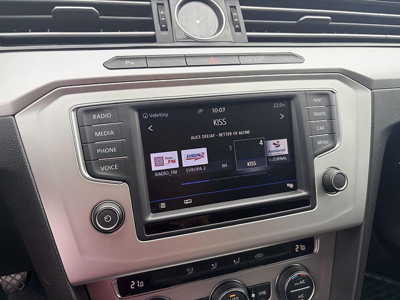 Volkswagen Passat 2.0TDI 110KW MANUAL MATRIX - fotka 21 z 62