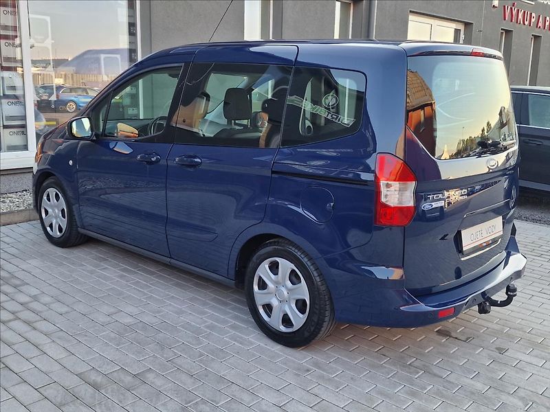 Ford Tourneo Courier 1.5TDCi 74kW Trend,ČR,1.Maj. - fotka 7 z 50