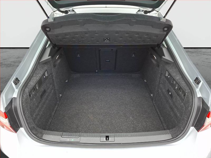 Škoda Superb (2021) Ambition 2.0 TDI - fotka 14 z 20