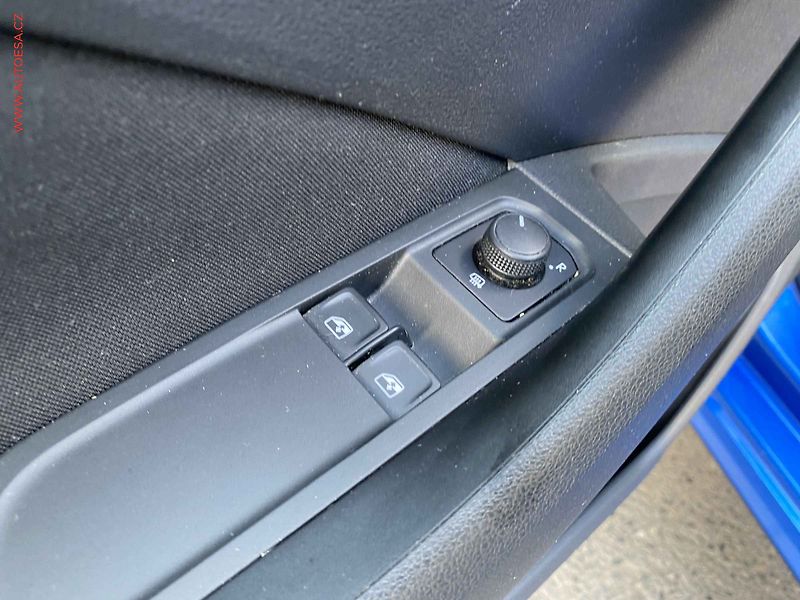 Škoda Kamiq (2022) 1.0 TSi, Ambition, LED - fotka 14 z 19
