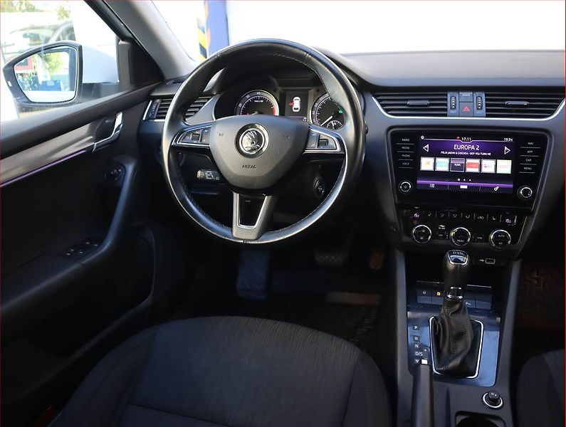 Škoda Octavia (2018) Elegance 1.5 TSI, Automat - fotka 7 z 21