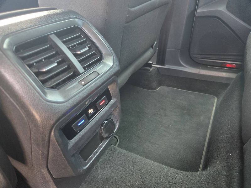 Volkswagen Tiguan (2021) 2.0 TDI DSG - fotka 34 z 46