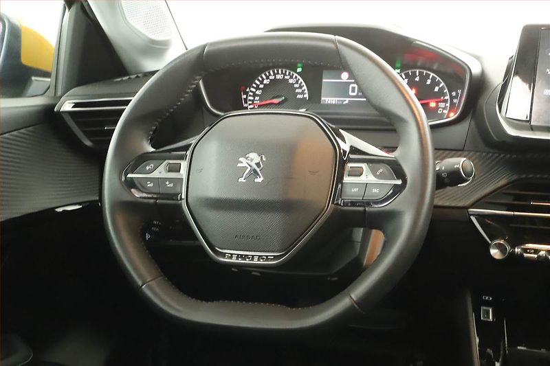 Peugeot 208 (2021) Allure 1.2 PureTech, Kůže - fotka 12 z 13