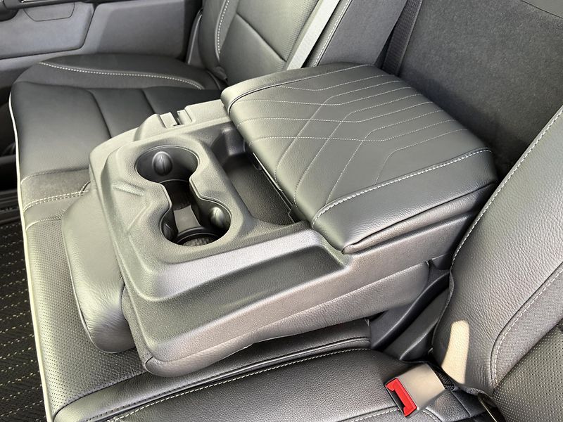 RAM 1500 (2026) Limited 5.7 V8 HEMI 2026 - fotka 31 z 37
