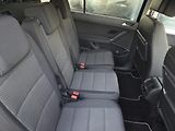 Volkswagen Touran (2019) 1.5 TSI  7 MÍST - náhled 6