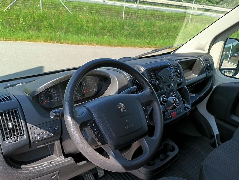 Peugeot Boxer (2020) 4350 L4H2 2.2HDi 140k MAN6 - fotka 14 z 18