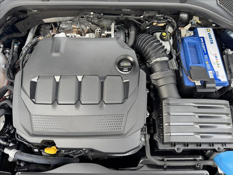 Škoda Octavia 2,0 TDI DSG STYLE+ DPH 1maj ČR - fotka 45 z 50