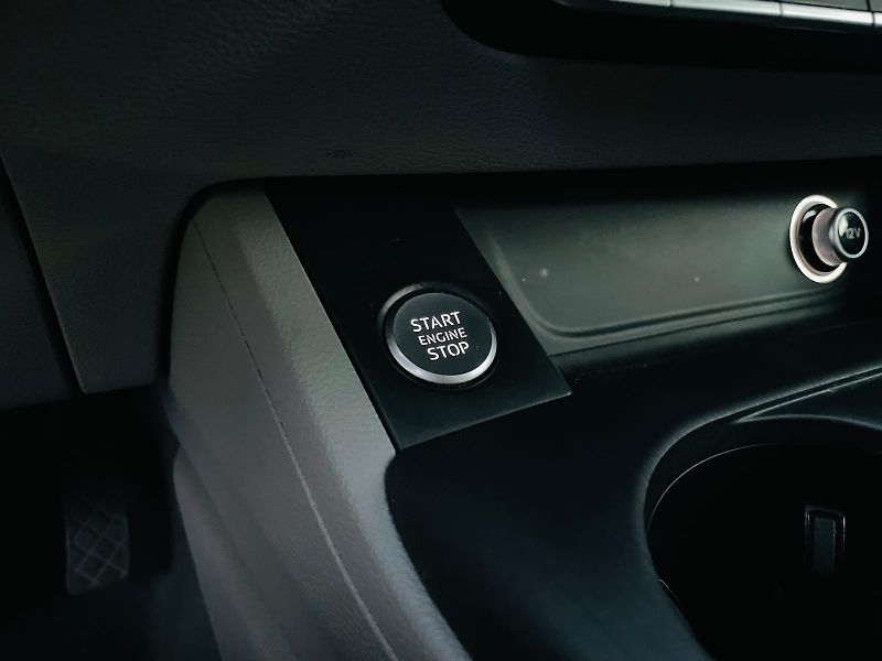 Audi A5 2.0i 140KW AUT KAMERY VÝHŘEV - fotka 45 z 52