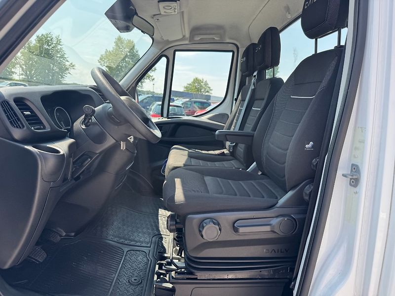 Iveco Daily (2024) 2,3 JTD 115 KW 35S16 - fotka 9 z 18