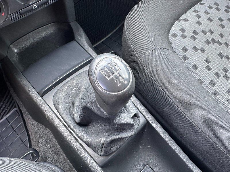 Škoda Fabia (2007) 1,2 HTP 40 KW STK SK - fotka 30 z 49
