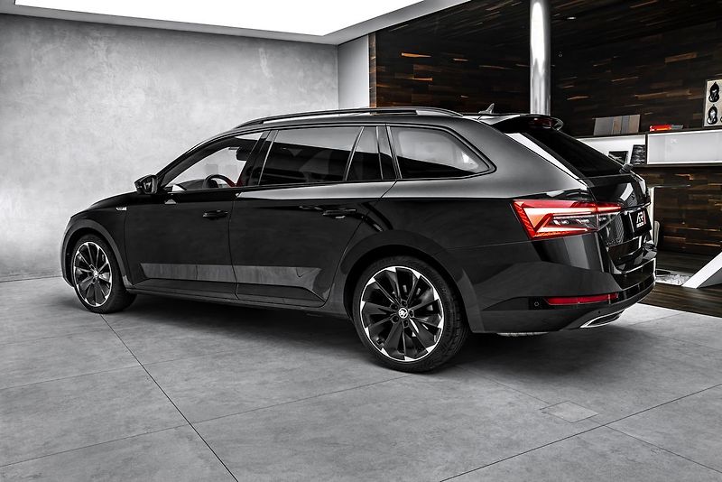 Škoda Superb Sportline - fotka 6 z 25