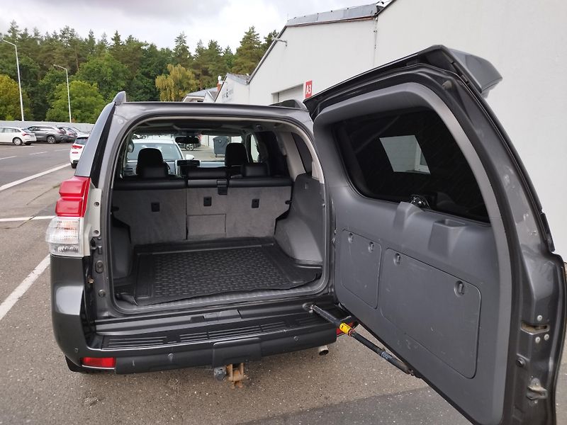 Toyota Land Cruiser (2013) - fotka 7 z 27